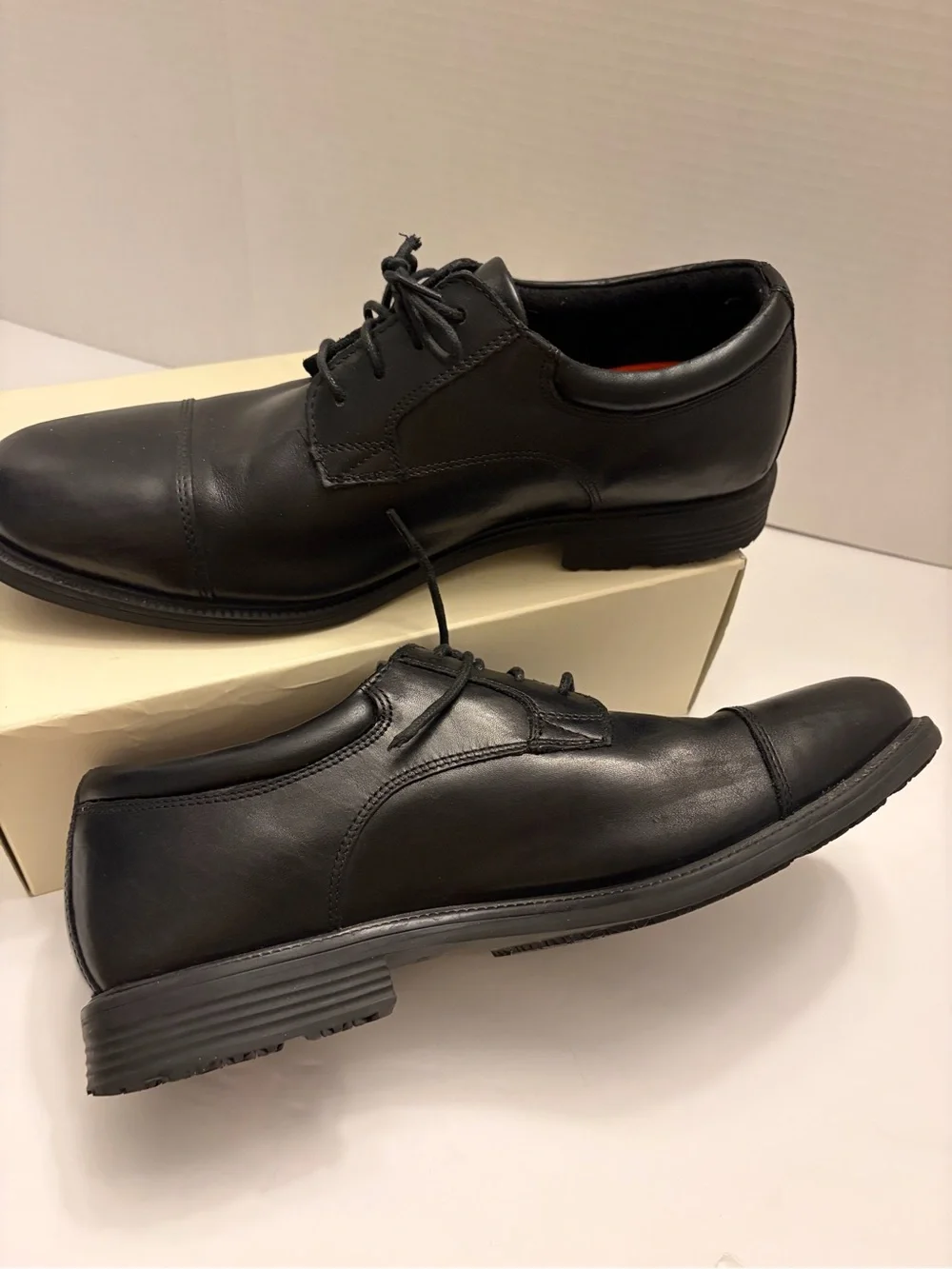 ROCKPORT Men’s Essential Details Dress Shoe Hydroshield Waterproof, Black US 10